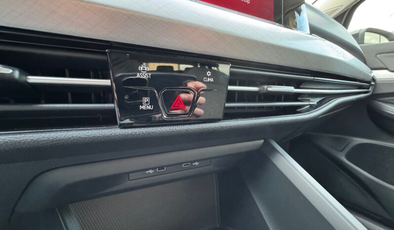 Volkswagen Golf 1.5 met trekhaak vol